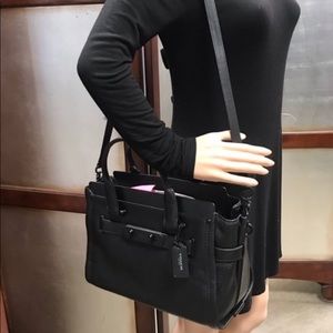 Coach Swagger carryall pebble black matte purse